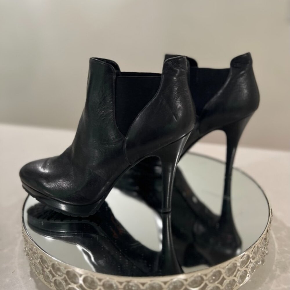 Jessica Simspon Black Leather Bootie sz 9.5 NWOT